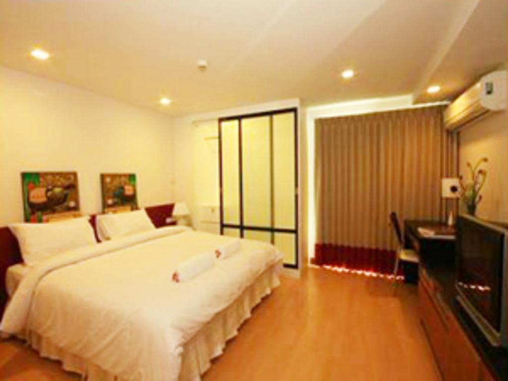 Oyo 4956 Hotel Maharaja Palace 坎普尔 客房 照片
